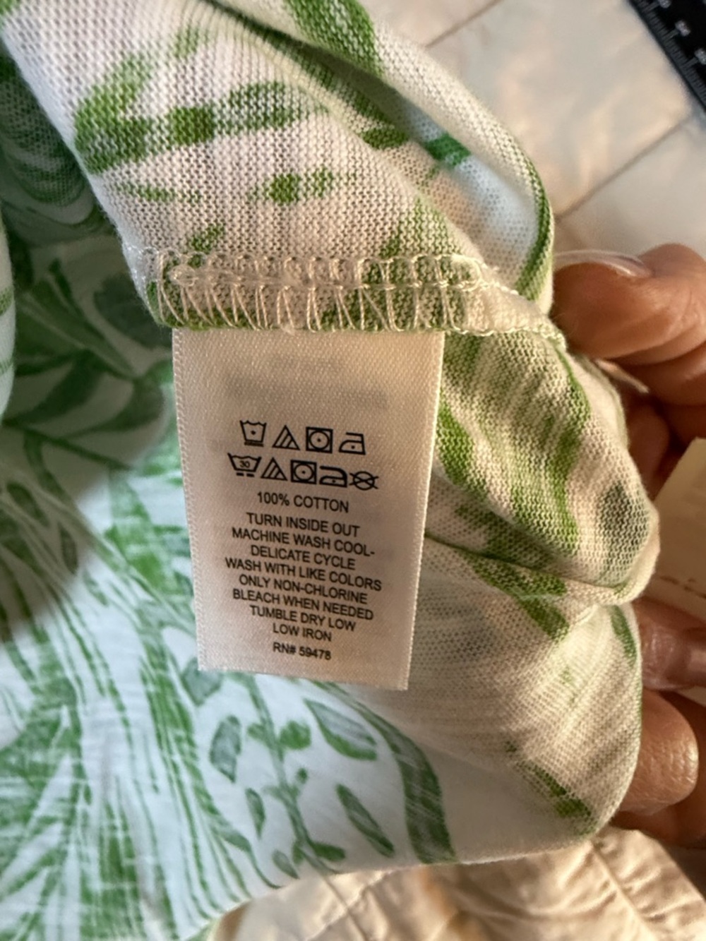 Tahari White Short Sleeve Cotton Top with Green Leaf Pattern - Picture 4 of 7